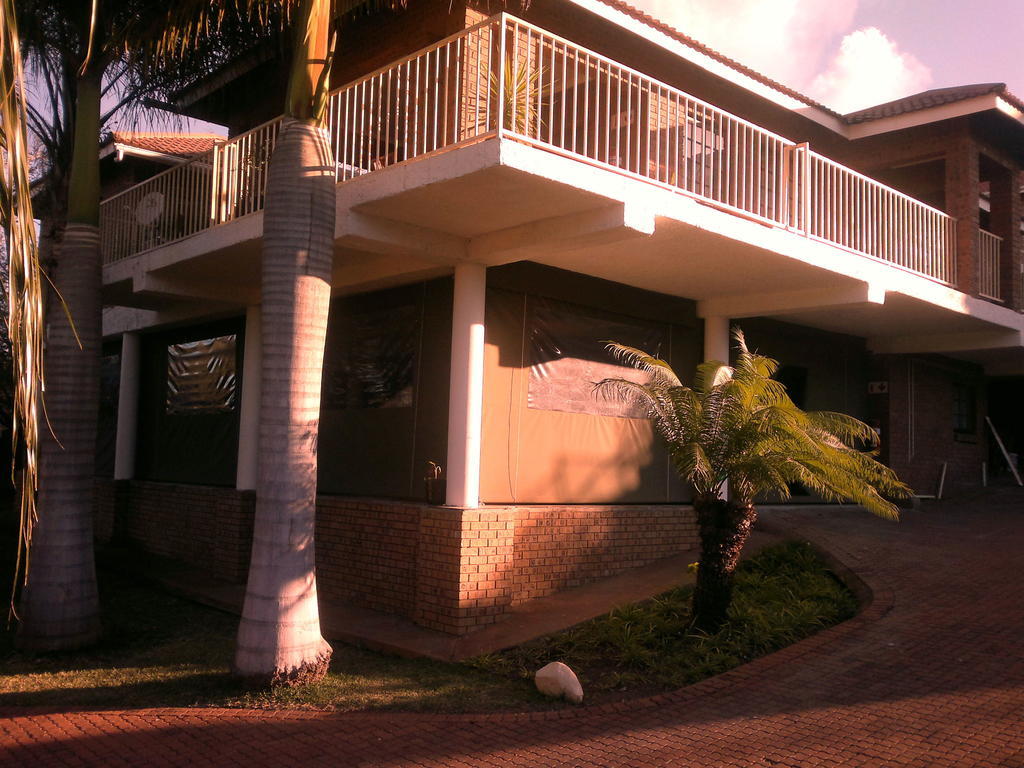 Country Link Guest Lodge コマティプルト エクステリア 写真